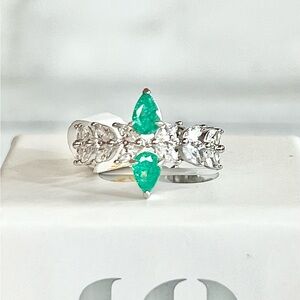 Vintage-Inspired Silver and Green Ring with Marquise-Cut Stones